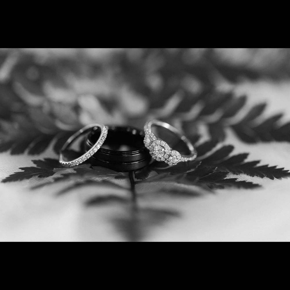 Helzberg engagement ring and wedding band